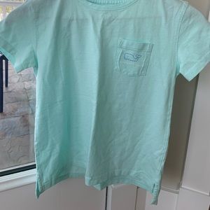 Girls Vineyard Vines TShirt smoke free home,